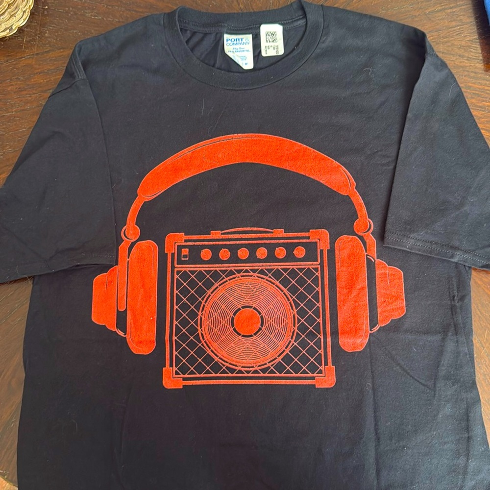 New Novelty headphones music box T-shirt